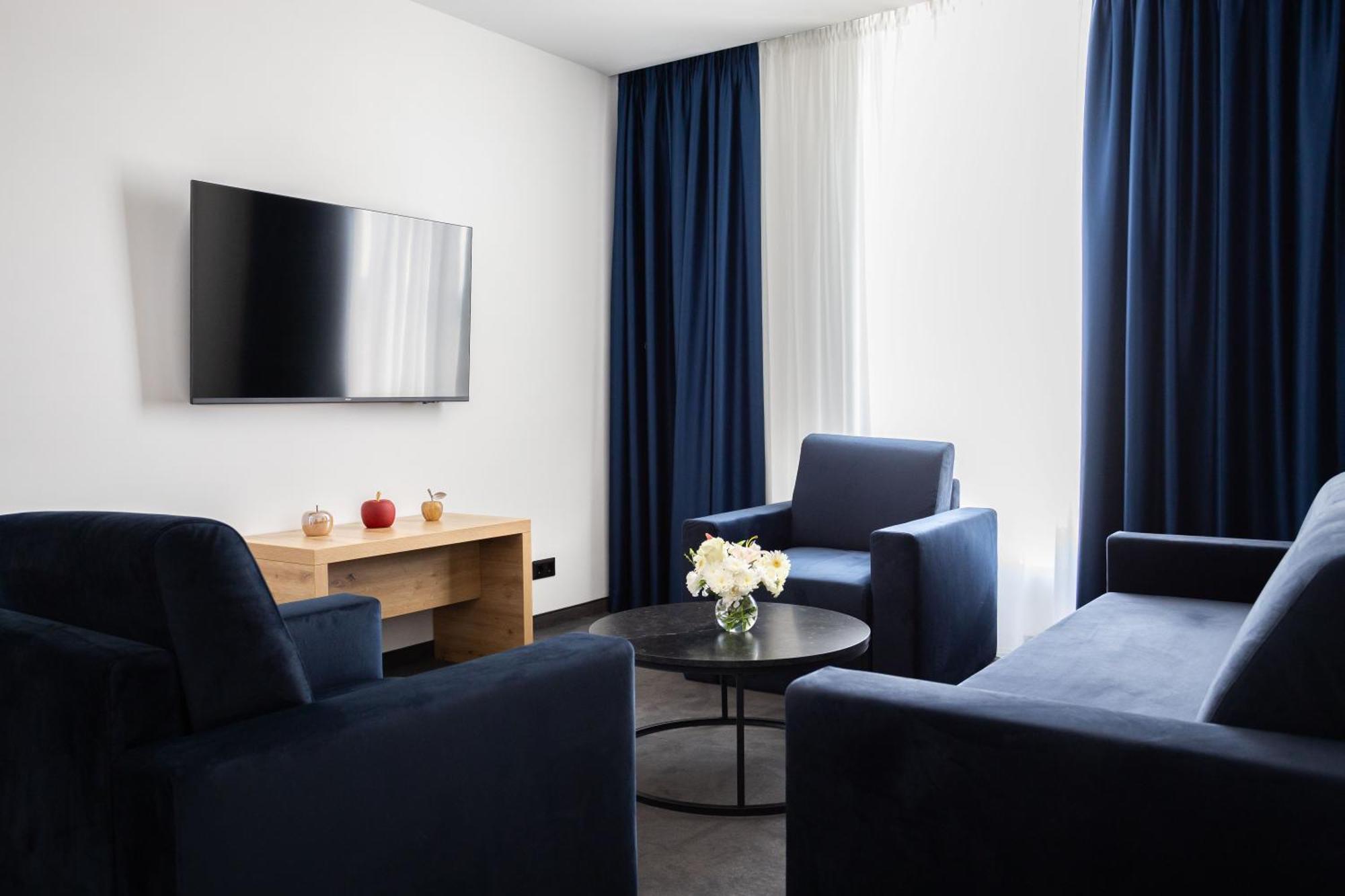 Blue Star Luxury Hotel Sofia Exterior photo
