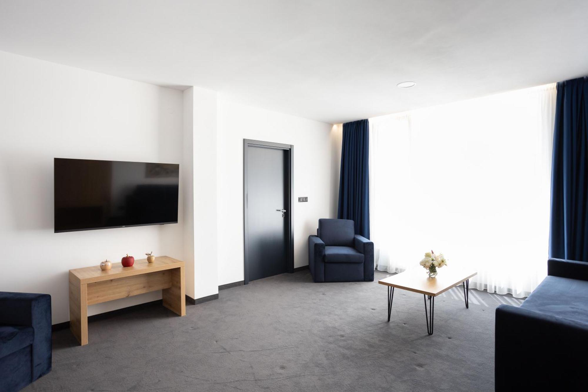 Blue Star Luxury Hotel Sofia Exterior photo